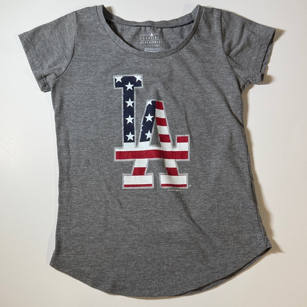 LA Dodgers Red White Blue Logo Tee kids size Small (6/7)